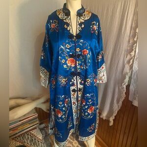 Golden Bee Embroidered Chinese Kimono
